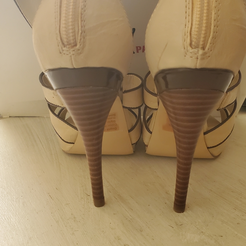 Shoes - Picture 2 of 4
